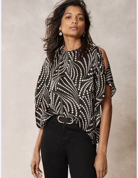 Mint Velvet ‘Nancy’ Black Satin Printed Top Size Small (UK 8-10) RRP £69 - Picture 4 of 8